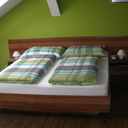 Sopron Eszter Apartman Luaran gambar