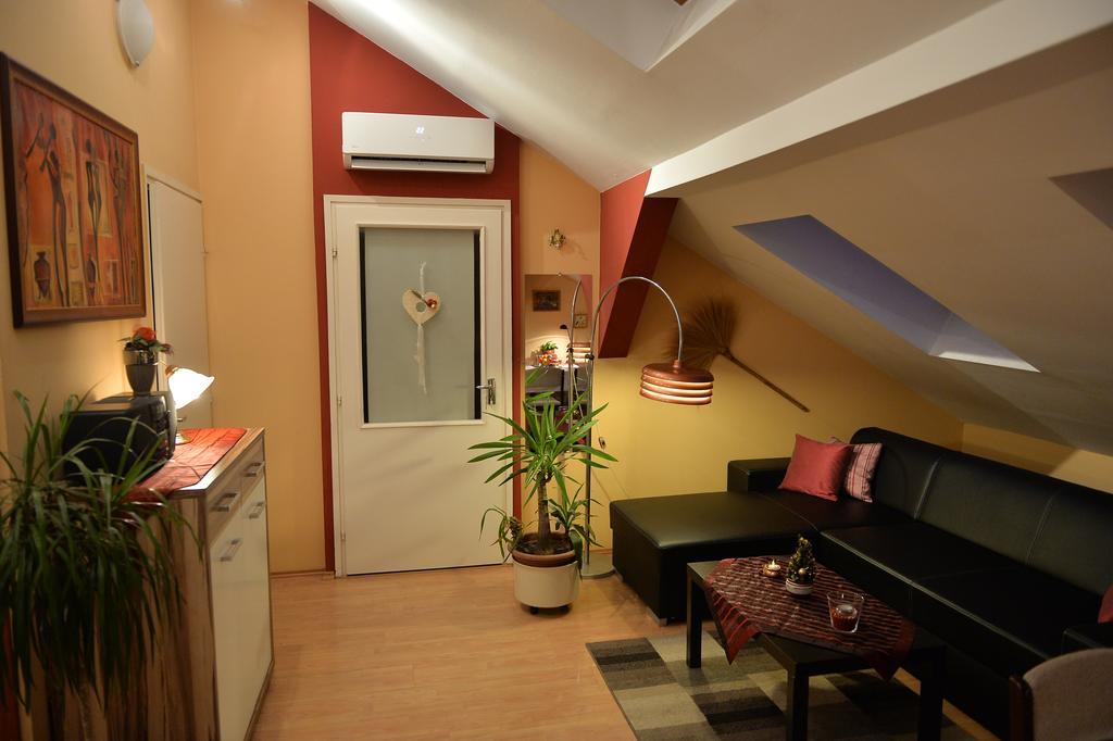 Sopron Eszter Apartman Luaran gambar