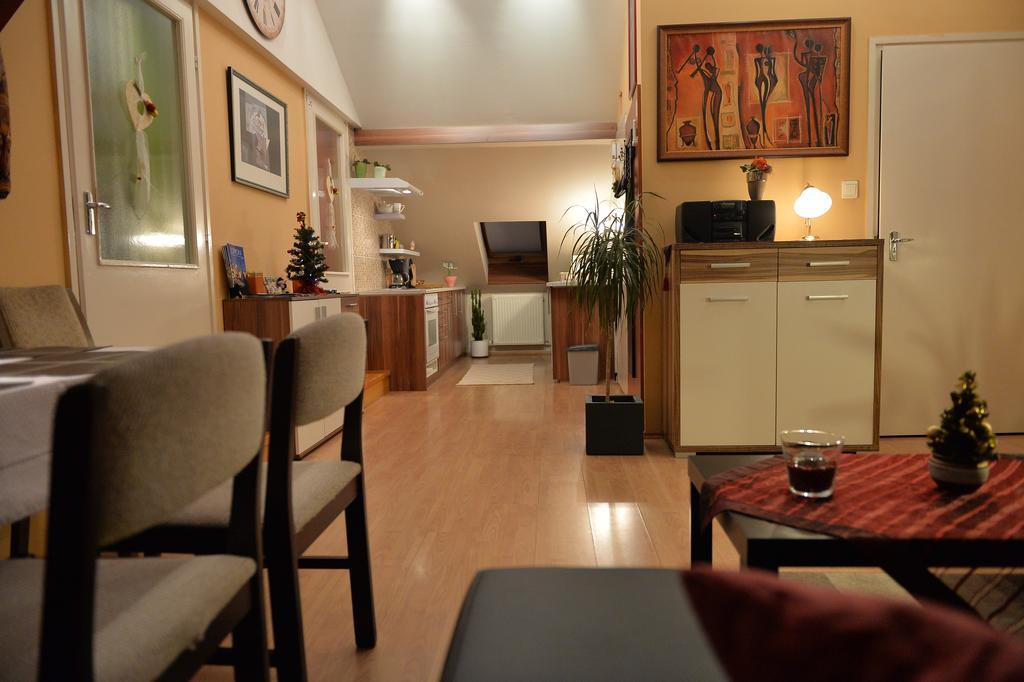 Sopron Eszter Apartman Luaran gambar