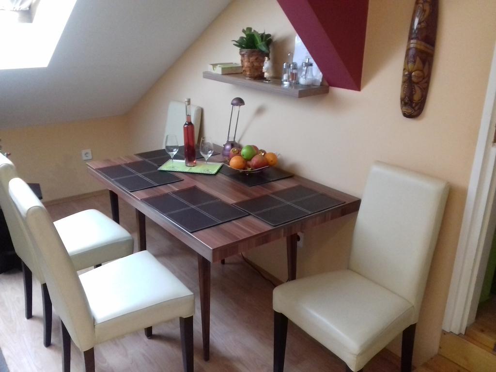 Sopron Eszter Apartman Luaran gambar